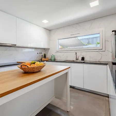 Casa Alzaitun, With Heated Pool Nyaraló