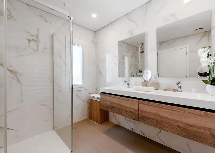 Casa Alzaitun, With Heated Pool Feriehus